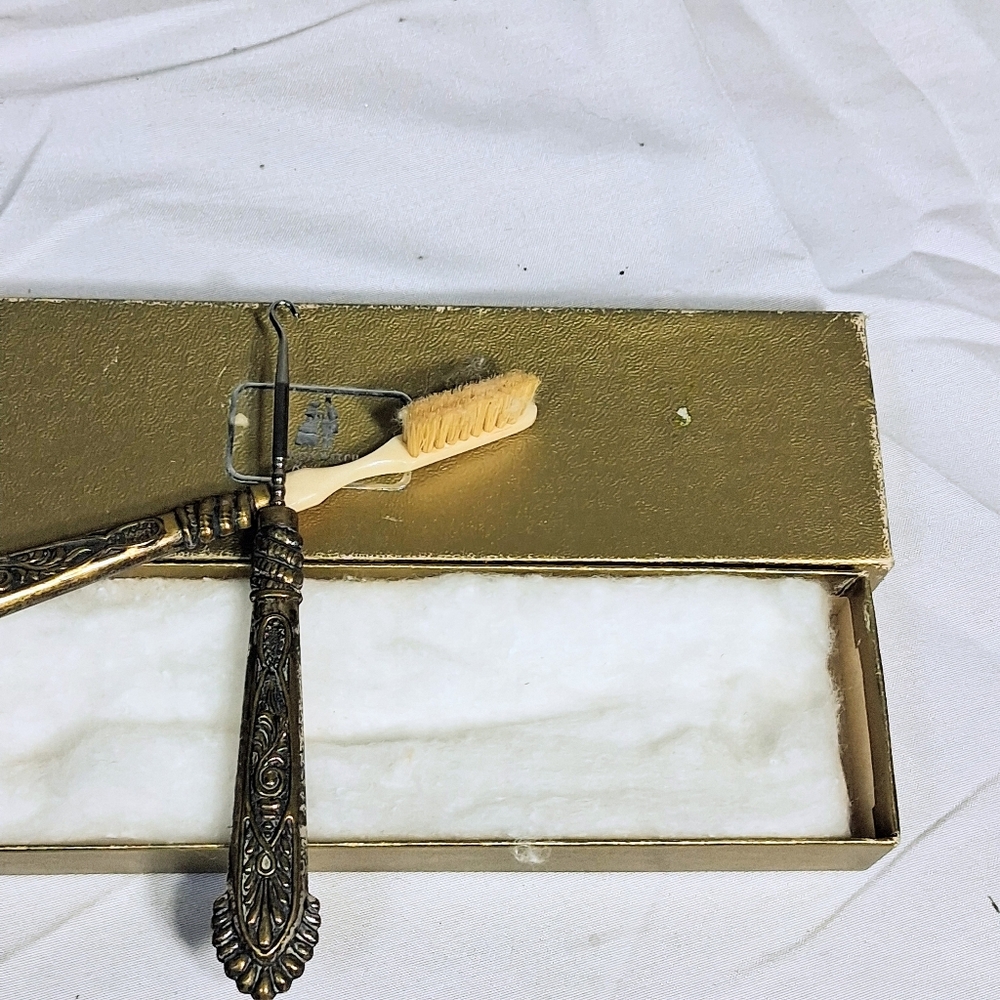 Antique Napoleonic Ornate Design Boars Hair Combo Toothbrush/Buttonhook - Picture 7 of 13